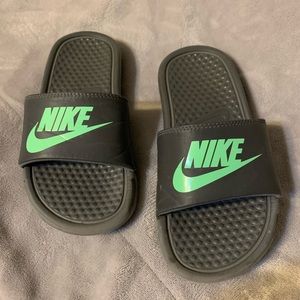 Nike boys sz 2 slides & indoor soccer LOT